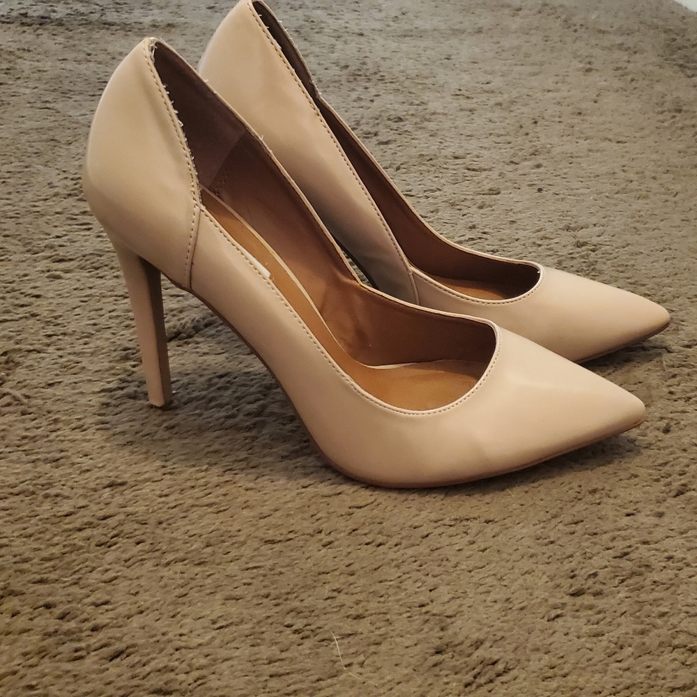 Tan heels